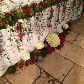 fwthumbRustic Table arrangment.jpg